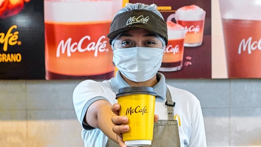 En Perú nuestro McCafé cuenta con certificación sostenible y es producido con granos locales