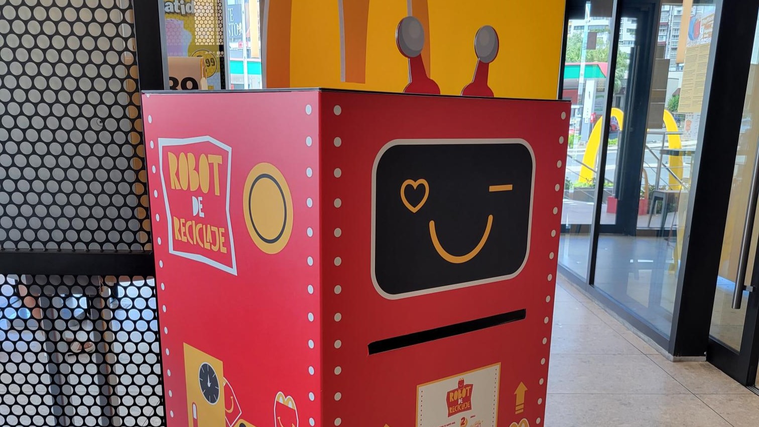 [Puerto Rico] El “Robot de Reciclaje” llega a todos los McDonald’s